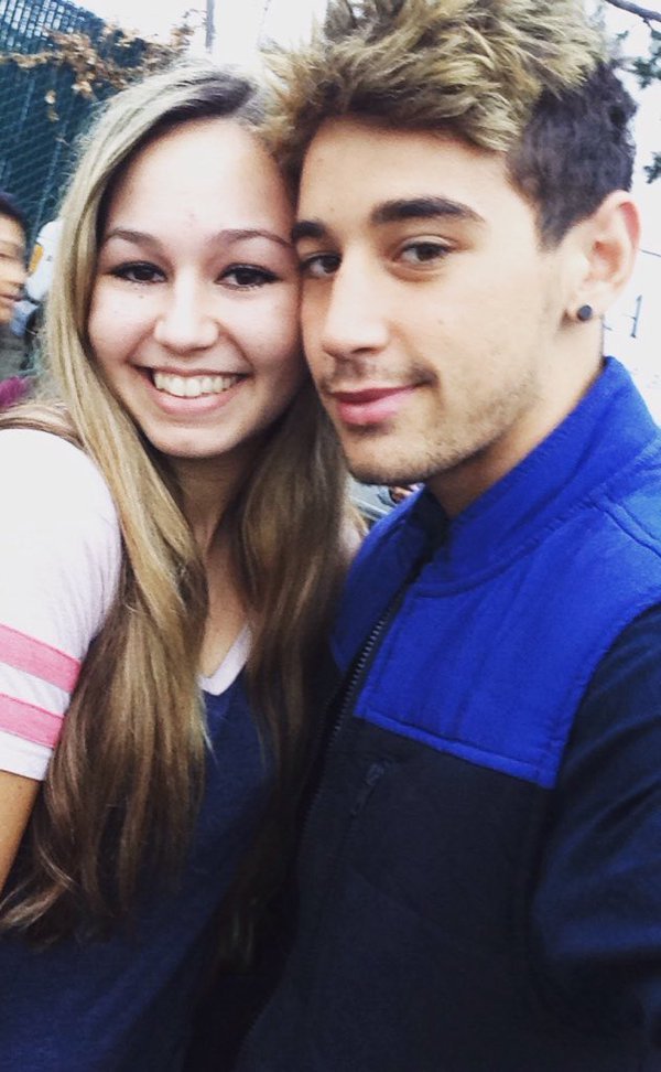 janoskiansupdate:  Luke with fans at the Top Five Live event today