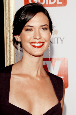 odetteannable-world:  Odette Yustman arrives