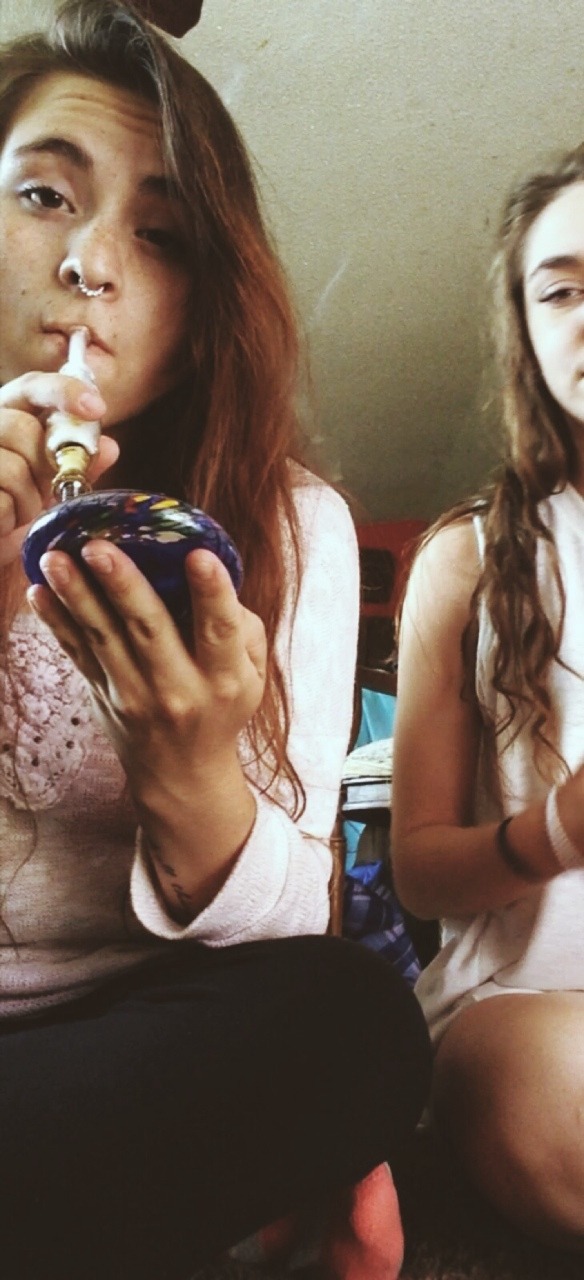 dab-erellaaa:  Dabbing with friends after a long day is the best ❤️🙈💕💞👍💨💨
