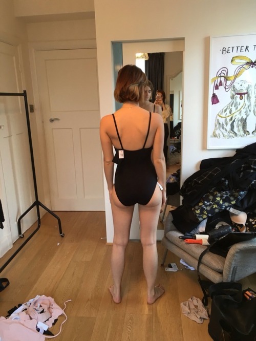 s-exysnap-s:  Emma Watson Leaked Confirm 2017