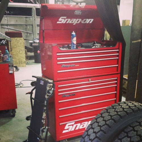 countryboycorey:  cummins—girl:  powerstroke-man:  cummins—girl:  Got a really good deal and couldnt pass up getting it. Goter used and for pretty cheap. #ToolBox #Red #SnapOn #FuckYa #Mechanic #Girl  Not bad! How much?  躔 no tax