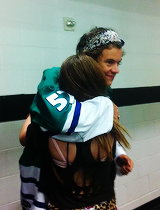  Harry + hugs  
