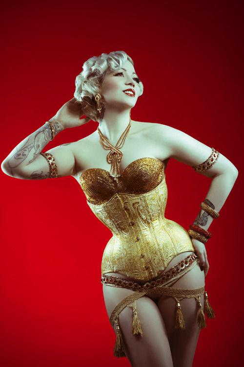 Burlesque performer Stephanie van der Strumpf Photo by Lucie Kout Corset by Riwaa Nerona Stephanie V