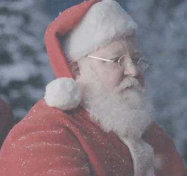 milesjai:  nunderthemistletoe:  Mrs. Claus tryna get it in  