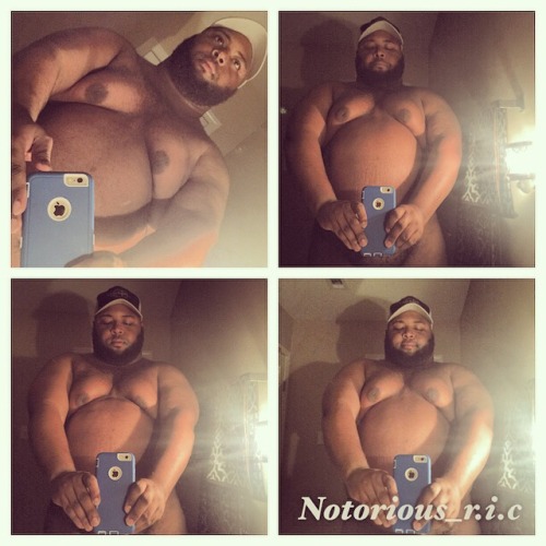 topblkdawg:  smutters:  sircredible:  W♂♂F   Damn Dynamite!  Sexy man