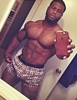 muscleworshipper08:  Thick!!!