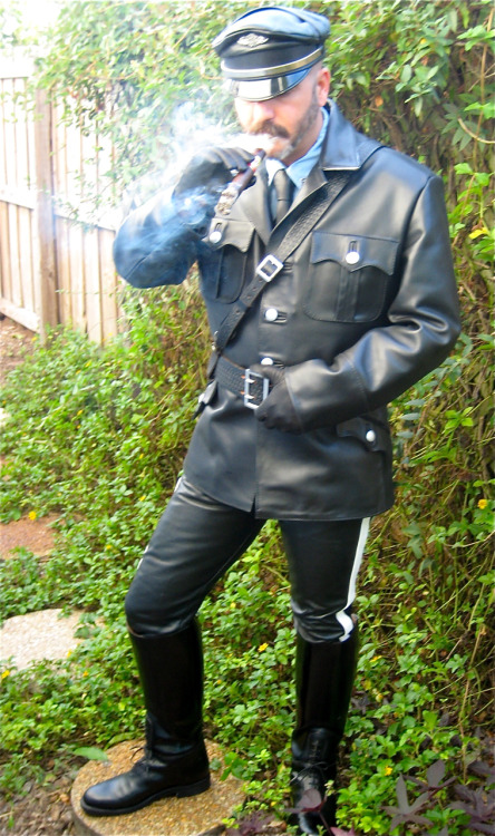 October 18, 2009.  Turns out that a VK79 SS tunic works as a ¾ length motorcycle cop jacket, 