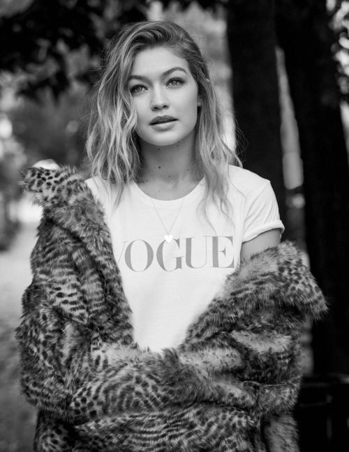 vogue-at-heart: Gigi Hadid in “G Force” for Vogue UK, January 2016Photographed by P
