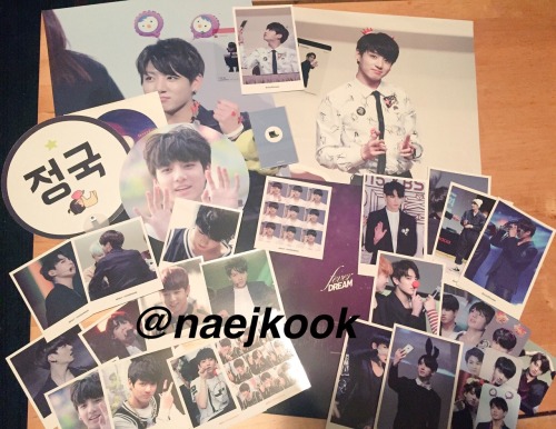 I’m selling a bunch of jungkook fansite stuff and the yoongi hhm figures. I’m selling them for like 