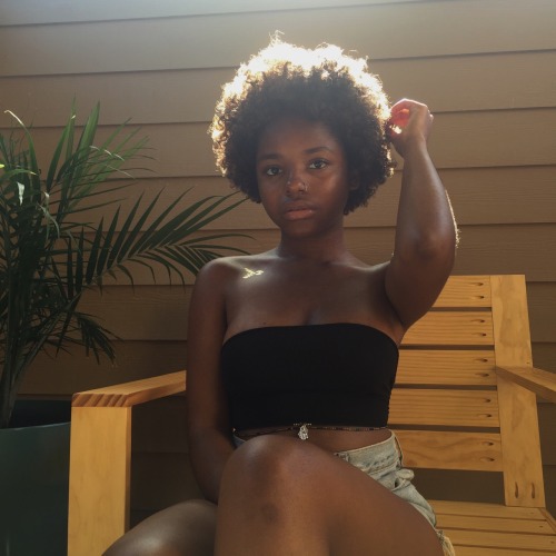 rudegyalchina:  girlsontheplayground:  🌻🌞   My Aesthetic