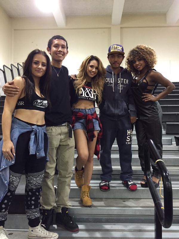 villegas-news:  Jasmine with fans yesterday.