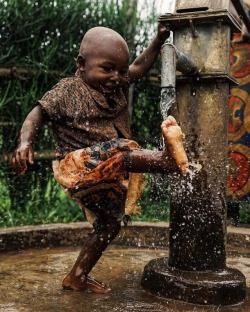 polychelles:Wilson in the water, (Uganda)