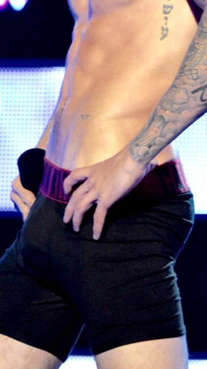 lovedatbieberass:  Omg you can see the vain on Justin Bieber’s dick OMG @justinbieber has a big dick😍😍 even back then. I want to milk dat bieberconda dry mmmm biebermilk Aka Biebercum😵😵😵😵😵💦👅💦👅💦👅👅 #biebercum