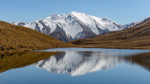 oneshotolive:  Lake Mystery, Canterbury, New Zealand by Michal Klajban [5472 x 3072] [OS] 📷: HeStoleMyBalloons 