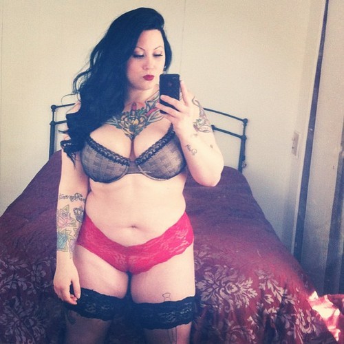 hot-big-girl:  http://hot-big-girl.tumblr.com/