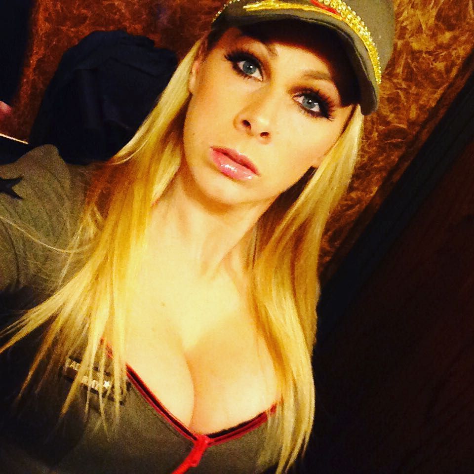 @spearmintrhinocoi 2 shows tonight. City of industry. Ca. Going on 11p &amp;1am😘