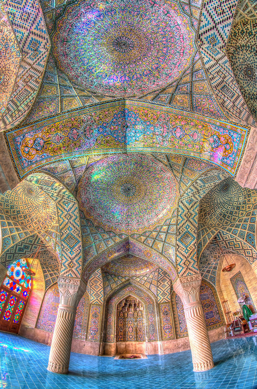 the-art-of-yoga:  Brilliant Sacred Geometry Architecture  Nasir Al-Mulk Mosque,