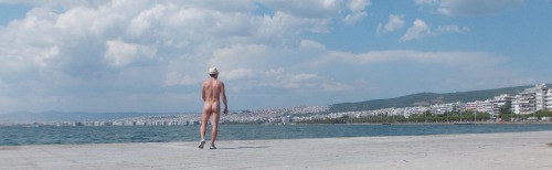 urbannudism:  Urban nudism in Nea Paralia Thessaloniki 31/07/2014 https://vimeo.com/102236099 