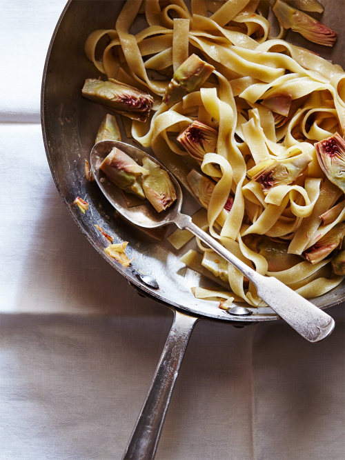 Tagliatelle with Baby Artichokesserves 2 as a first plate20 baby artichokes, cleaned, the larger one