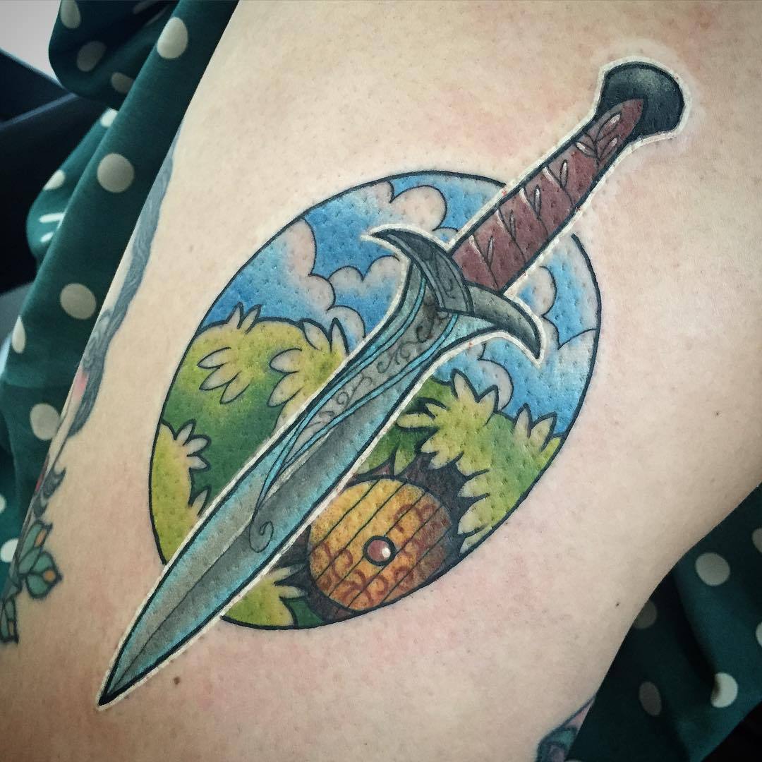 Discover 149+ sting sword tattoo