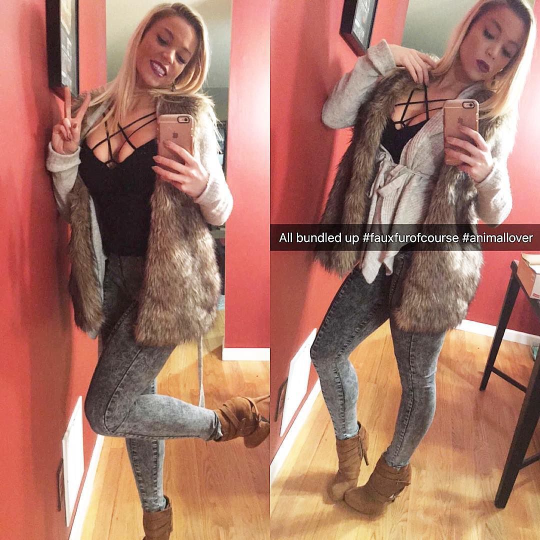 Cold AF attire ☃👘 Straight from my Snap! 😜(Snap handle: LaurenDrainFit) #FauxFur