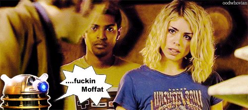 oodwhovian:  The Shippy Dalek commentates not so popular Doctor x Rose scenes. 3/?