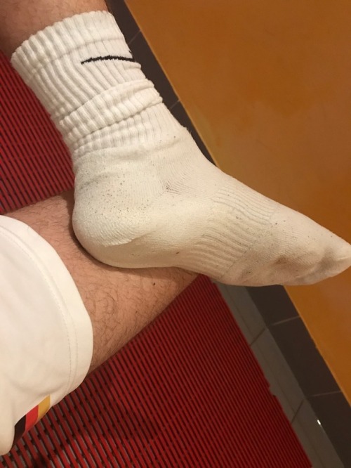 mulder884:Nach dem Squash Training. Schön warm und feucht. Wer will ran?