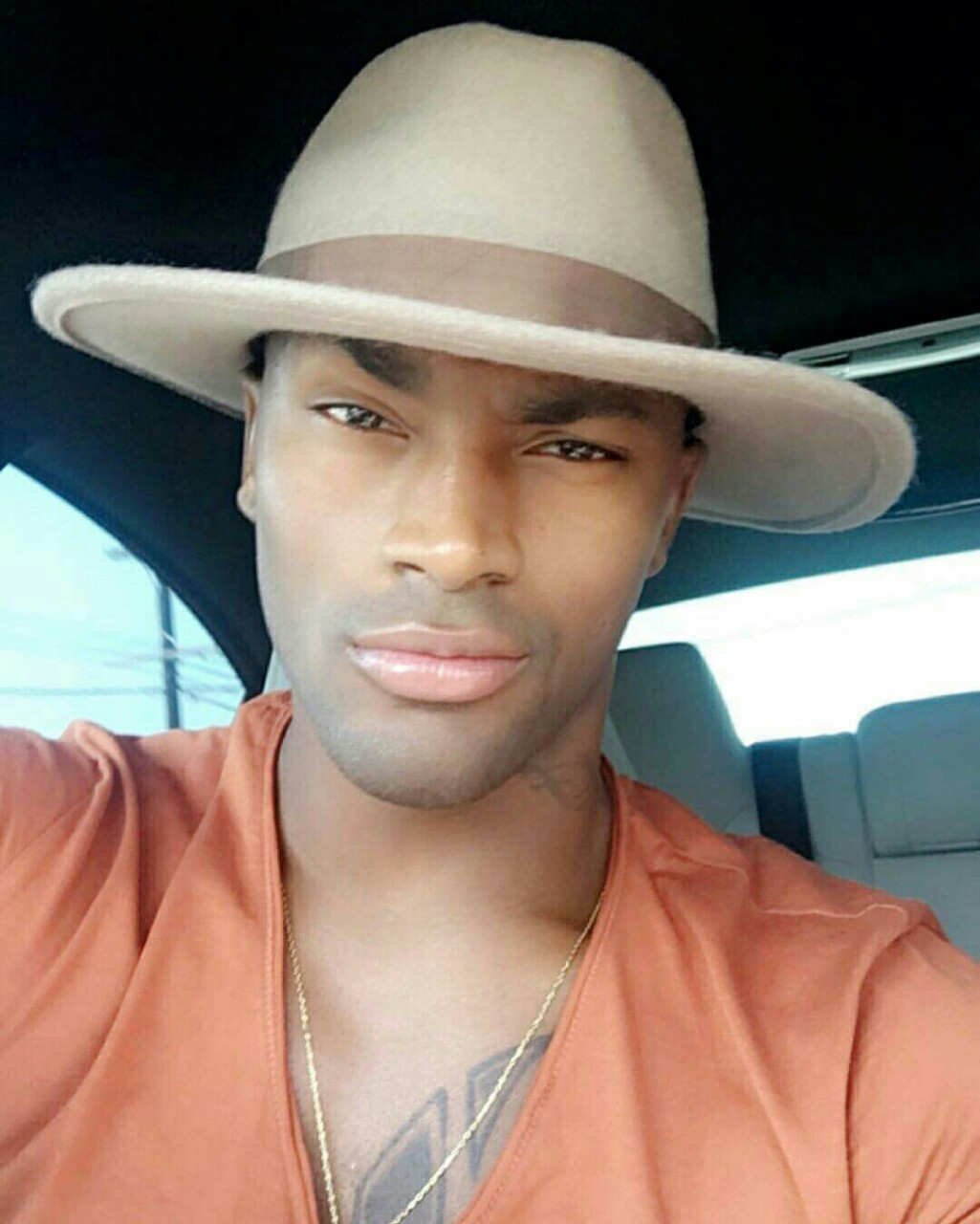 DAPPEREROTICSEXY