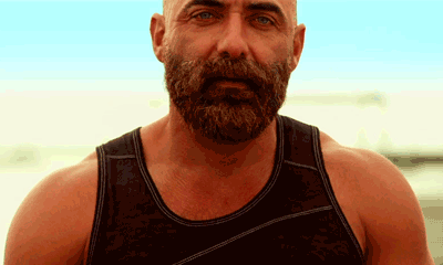 manlyxmanly:  (heavy breathing)
