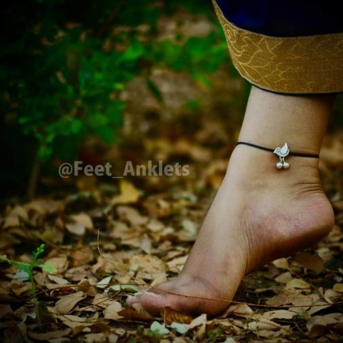 Anklets Design. @quirksmithjewelry . @nitya_chakrvesh . #photography #anklets #ankletswear #jewelry 