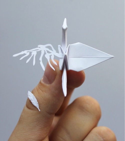 thedesigndome: Exotic Origami Cranes by Cristian Marianciuc Cristian Marianciuc transforms mere piec