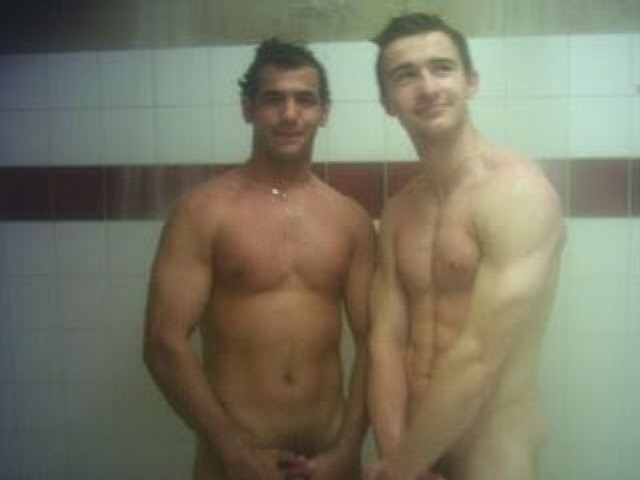 nakedblokes:  naked blokes. follow. ask. submit. archive.