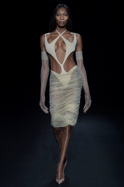 Sex akuawaist:Dominque for Mugler SS21 pictures