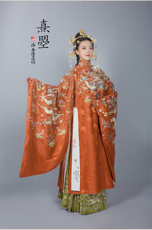 changan-moon: Traditional Chinese hanfu by 锦瑟衣庄