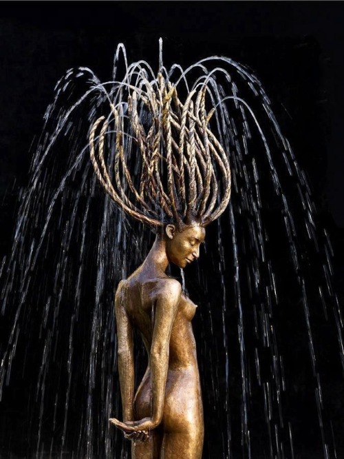 wetheurban:Poetic Fountain Sculptures, Malgorzata ChodakowskaMalgorzata Chodakowska, a sculptor from