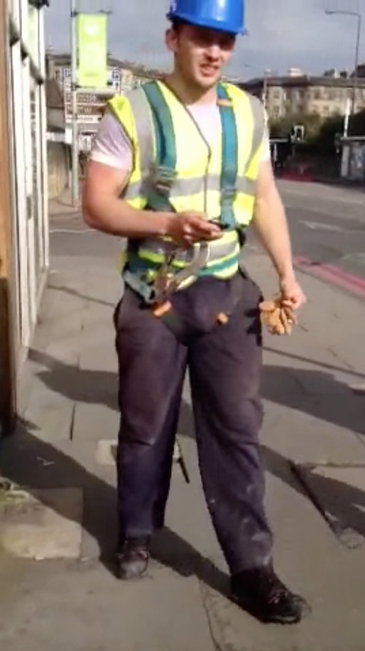 guys-with-bulges:  WHOA. Hot construction worker walking around like a boss. There’s