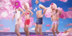ohmytaylex:  [1/20] music videos:  All Time Low + I Feel Like a Dancin’.  