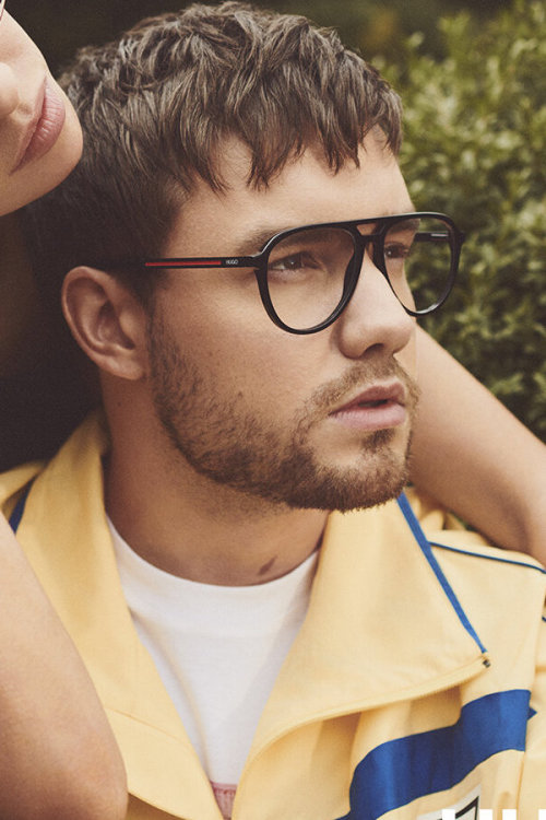 justapayneaway: Professional photos of Liam wearing glasses will always be perfect 