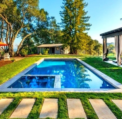 Lap PoolHot Tub - Mid-sized Modern Backyard Concrete And Rectangular Lap Hot Tub Idea