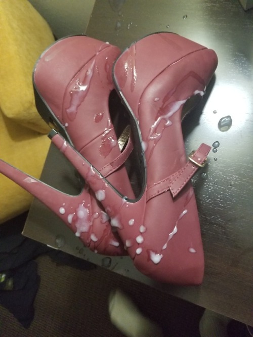 heelcollectorposts: #cumheels #cumonheels #heels #cumshot