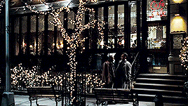 turnswithus:25 DAYS OF CHRISTMAS ❄ ︎You’ve Got Mail (1998) Dir: Nora Ephron