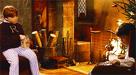 satanslifecoach:  Christmas at Hogwarts  It was true that Harry wasn’t going back to Privet Drive for Christmas. Professor McGonagall had come around the week before, making a list of students who would be staying for the holidays, and Harry had signed