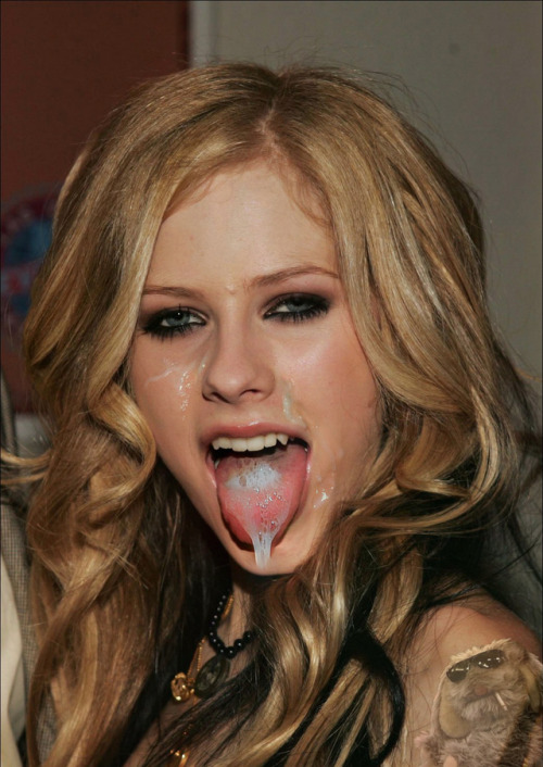 mr-floppys-celebrity-fakes:Avril Lavigne Facial Fake Always enjoy getting to reblog a quality Avril 