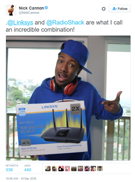 dynastylnoire:  whitegirlsaintshit:  He sellin house phones and fake beats headphones