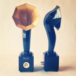 Specimenproducts:  Little Horn Mini Speakers In Black And Gold On Dark Walnut Bases. 