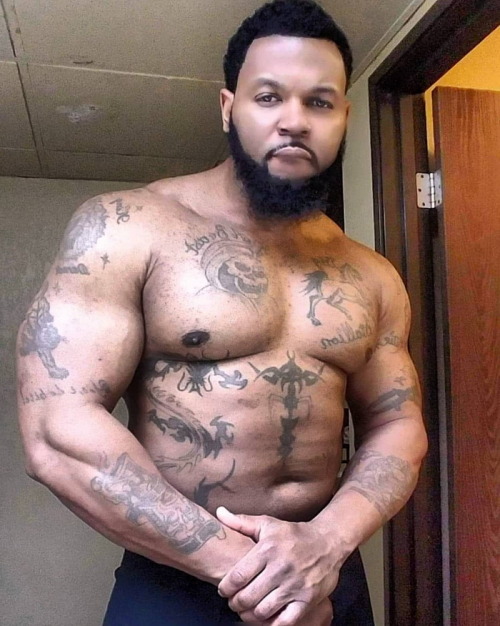 blackmenrule: I’ll Pick You Up, Throw You Down & Ravage You Crawl on over here to daddy… Big Sta