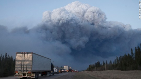 Canada loses an entire city due to wild fire -- Yes you read that correctly.