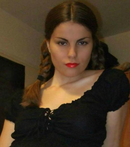 hornyalisonwife: reblog me if you want to fuck my mouth