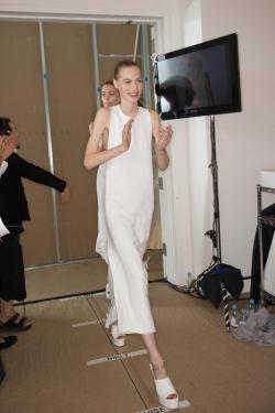 nubise:  Julia Nobis backstage @ Calvin Klein