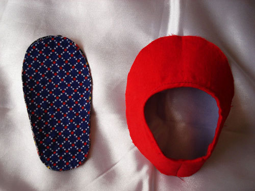 orientallyyours: A tutorial (in Chinese) on making 虎頭鞋 tiger-head shoes for children. Materials need